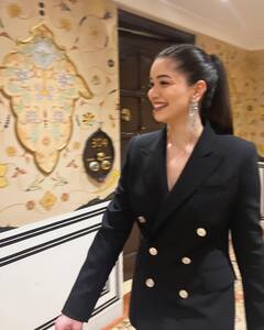 Sara Tendulkar Slays In Black Blazer And Metallic Coloured Pants - See Pics