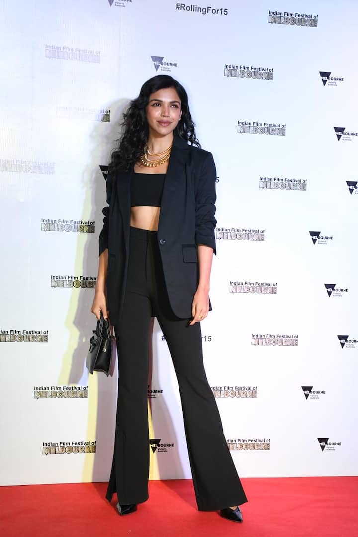 Shriya Pilgaonkar gives boss lady vibe in black paint ad trousers paired with a bustier.