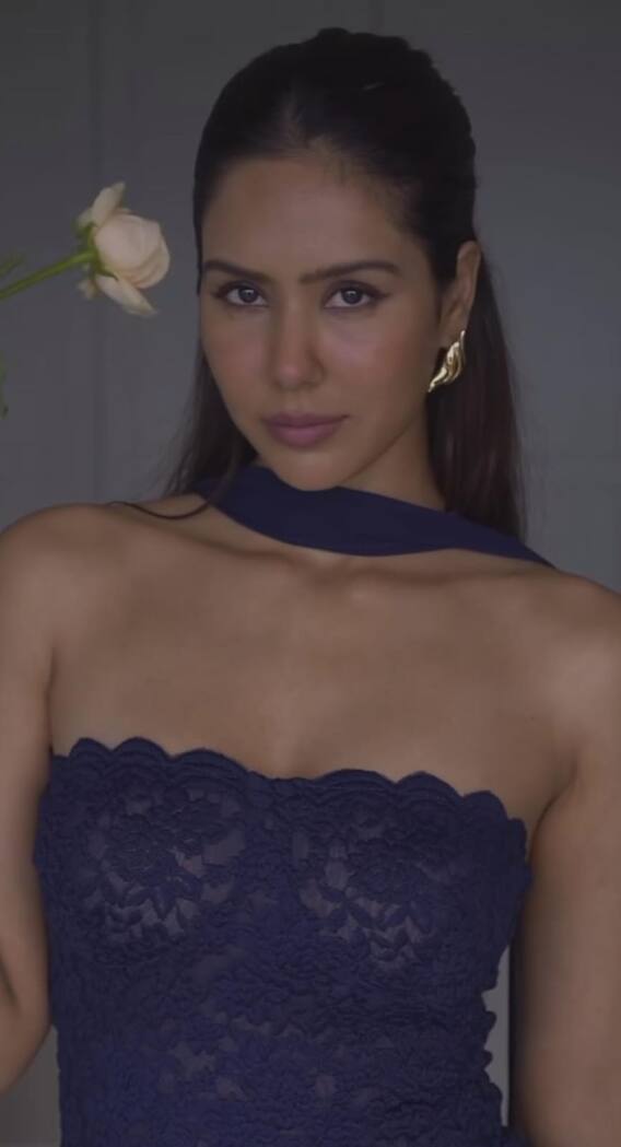 Sonam Bajwa: ਸੋਨਮ ਬਾਜਵਾ ਦੀਆਂ ਨਵੀਆਂ ਤਸਵੀਰਾਂ ਚਰਚਾ 'ਚ, ਨੀਲੇ ਰੰਗ ਦੀ ਡਰੈੱਸ 'ਚ ਸ਼ੇਅਰ ਕੀਤੀਆਂ ਖੂਬਸੂਰਤ ਤਸਵੀਰਾਂ, ਇੱਥੇ ਦੇਖੋ