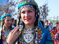 Woman Restrictions: दुनिया के कई देशों में औरतों के लिए कड़े कानून, यहां तो वोट देने पर हो सकती है सजा