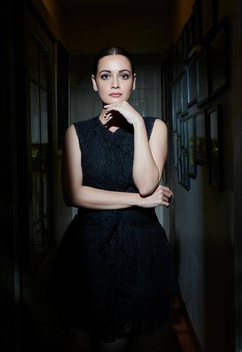 દિયા મિર્ઝાએ બ્લેક શૉર્ટ ડ્રેસમાં ફ્લૉન્ટ કર્યુ ફિગર