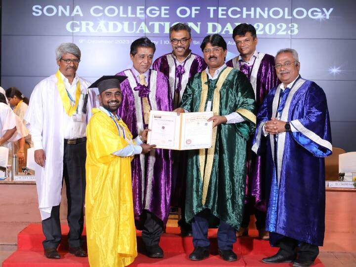 Anna University Vice-Chancellor says In the last 10 years, more than one lakh start-up companies have been launched across the country TNN 10 ஆண்டுகளில் நாடு முழுவதும் ஒரு லட்சம் ஸ்டார்ட் அப் நிறுவனங்கள் தொடங்கப்பட்டுள்ளன - அண்ணா பல்கலை., துணைவேந்தர்