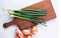 Green onion: ਸਰਦੀਆਂ 'ਚ ਖੂਬ ਖਾਓ ਹਰੇ ਪਿਆਜ਼, ਹੋਣਗੇ ਹੈਰਾਨ ਕਰਨ ਵਾਲੇ ਫਾਇਦੇ