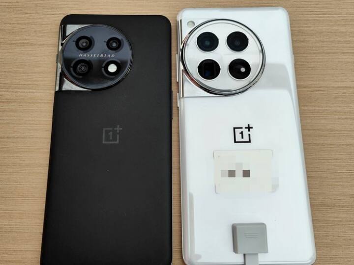 Oneplus 11 5G: इस फोन को कंपनी ने 2023 की शुरुआत में लॉन्च किया था जिसकी कीमत 56,999 रुपये से शुरू है. इसमें आपको ट्रिपल कैमरा सेटअप मिलता है. स्मार्टफोन में 50MP का सोनी IMX890 सेंसर, 48 MP का सोनी IMX581 सेंसर और 32MP का टेलीफोटो सेंसर है. फ्रंट में आपको 16MP का कैमरा मिलता है.