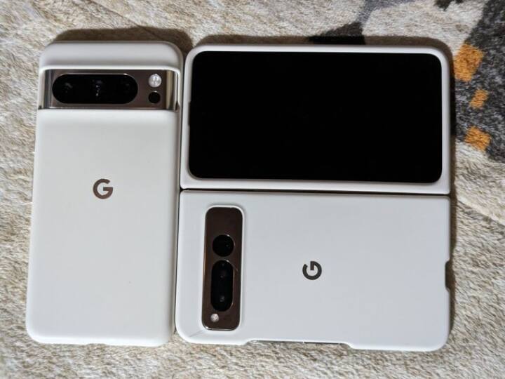 Google Pixel 8 pro: फोटोग्राफी के शौक़ीन लोगों के लिए गूगल पिक्सल 8 प्रो भी एक बढ़िया फोन है. इसमें ट्रिपल कैमरा सेटअप मिलता है जिसमें 50MP का मेन लेंस, 48MP का अल्ट्रावाइड लेंस और 48MP का टेलीफोटो लेंस शामिल है. टेलीफोटो लेंस आपको 30x सुपर रेजोल्यूशन ज़ूम और 5x ऑप्टिकल ज़ूम प्रदान करता है. इसके अलावा नथिंग फ़ोन 2 भी कैमरे के मामले में एक अच्छा फोन रहा है.