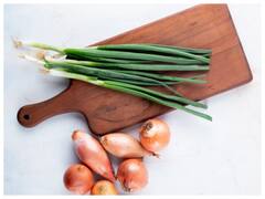 सर्दियों में खूब खाएं हरी प्याज, मिलेंगे चौक देने वाले फायदे