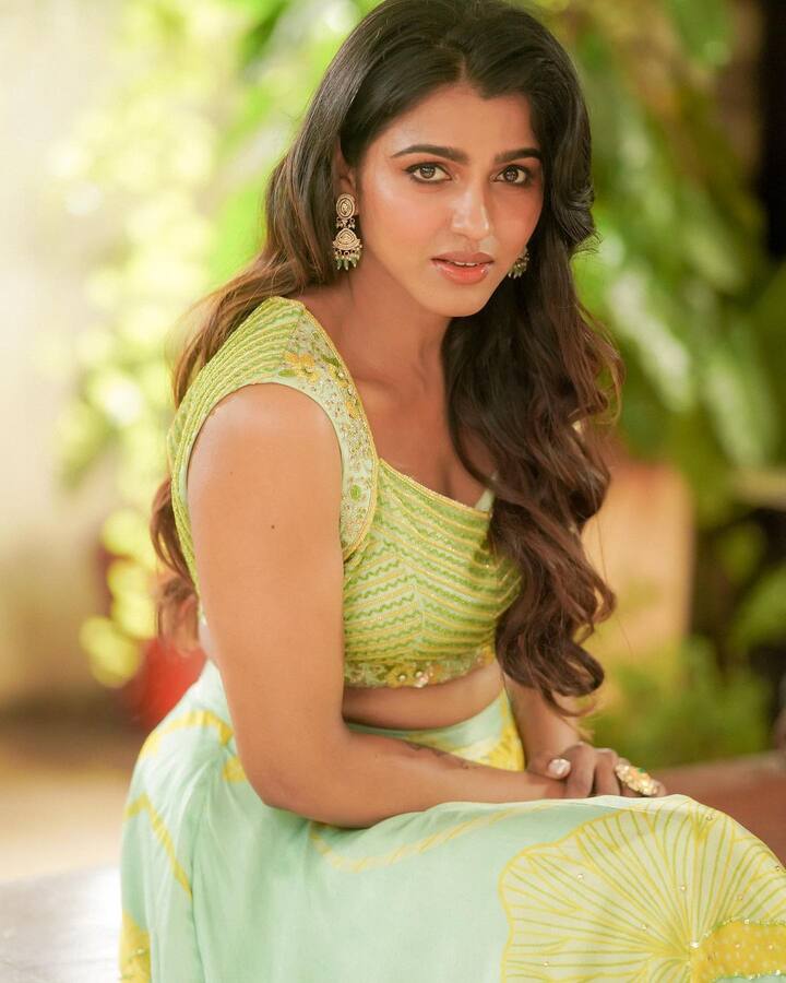 సాయి ధన్సిక తన లేటెస్ట్ ఫొటోలు ఇన్‌స్టాగ్రామ్‌లో షేర్ చేశారు.