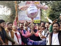 कांग्रेस सांसद के घर मिला करोड़ों का कैश, बीजेपी सांसद ने कहा- '...गरीबों का पैसा लूटा'