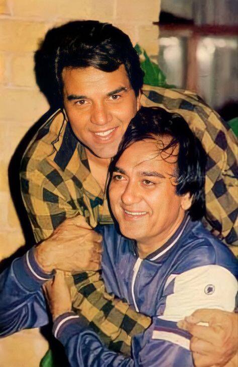 ਇਸ ਗੱਲ ਦਾ ਖੁਲਾਸਾ ਖੁਦ ਧਰਮਿੰਦਰ ਨੇ ਕੀਤਾ ਹੈ। ਇੰਨਾ ਹੀ ਨਹੀਂ ਧਰਮਿੰਦਰ ਅੱਗੇ ਕਹਿੰਦੇ ਹਨ ਕਿ ਜਦੋਂ ਵੀ ਮੈਂ ਇਸ ਦਿਨ ਨੂੰ ਯਾਦ ਕਰਦਾ ਹਾਂ ਤਾਂ ਮੇਰੀਆਂ ਅੱਖਾਂ 'ਚ ਹੰਝੂ ਆ ਜਾਂਦੇ ਹਨ।