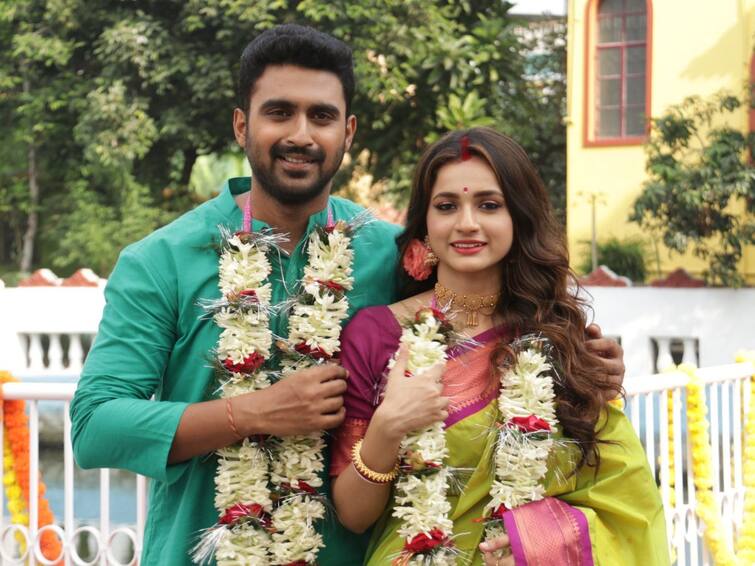 Ram Krishnaa colors bangla Serial Mahashoptaho Ram breaks Brahmachari pledge registry marriage with Krishnaa 'Ram Krishnaa': এক হয়েছে রাম-কৃষ্ণার চার হাত, শেষ নিঃশ্বাস ত্যাগ আদরের বৌদিমার, ধারাবাহিকে 'মহাসপ্তাহ'