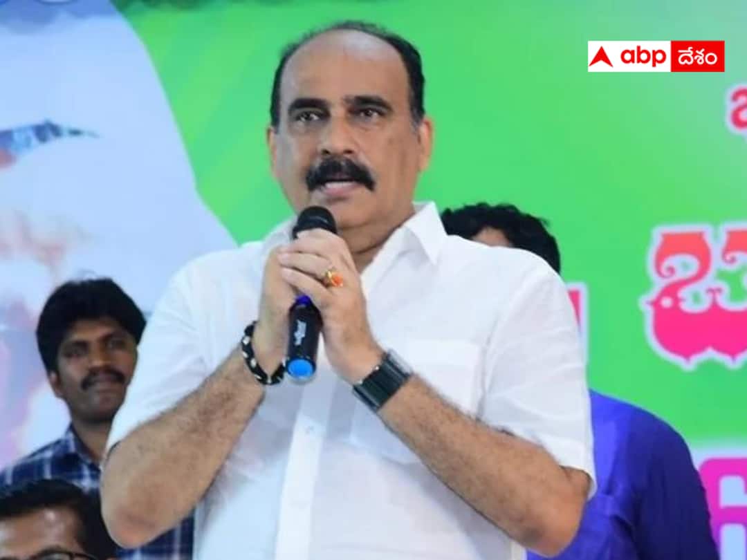 Balineni YSRCP : మంత్రిగా ఉన్నప్పుడు ఎవరైనా డబ్బులిస్తే తీసుకున్నా - వైసీపీ మాజీ మంత్రి బాలినేని సంచలన వ్యాఖ్యలు Former minister Balineni Srinivasa Reddy said that he had bet that Congress would win in Telangana Balineni YSRCP : మంత్రిగా ఉన్నప్పుడు ఎవరైనా డబ్బులిస్తే తీసుకున్నా - వైసీపీ మాజీ మంత్రి బాలినేని సంచలన వ్యాఖ్యలు