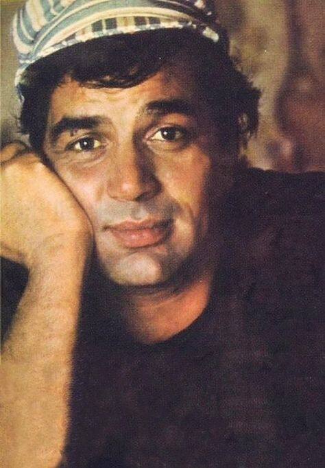 ਅਜਿਹੇ 'ਚ ਮੈਂ ਆਪਣੇ ਘਰ 'ਚ ਕੰਮ ਕਰਨ ਵਾਲੇ ਲੋਕਾਂ ਨੂੰ ਕਿਹਾ ਕਿ ਉਹ ਪਹਿਲਾਂ ਤੋਂ ਗੇਟ ਖੁੱਲ੍ਹਾ ਛੱਡ ਦੇਣ ਤਾਂ ਜੋ ਮੇਰੇ ਆਉਣ 'ਤੇ ਕਿਸੇ ਨੂੰ ਕੋਈ ਦਿੱਕਤ ਨਾ ਆਵੇ।