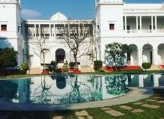 Pataudi Palace: ਸੈਫ ਅਲੀ ਖਾਨ ਦੇ ਪਟੌਦੀ ਪੈਲੇਸ 'ਚ ਇਕ-ਦੋ ਨਹੀਂ ਸਗੋਂ 150 ਕਮਰੇ, ਕੀਮਤ ਜਾਣ ਕੇ ਹੋ ਜਾਓਗੇ ਹੈਰਾਨ!