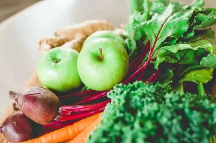 Health Tips food items to manage blood sugar level marathi news Health Tips : तुम्हाला रक्तातील साखरेची पातळी नियंत्रित करायचीय?; तर 'या' खाद्यपदार्थांना तुमच्या आहाराचा भाग बनवा