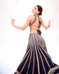 Kriti Sanon Photos : సోషల్ మీడియాలో సన్​కిస్డ్ ఫోటోలు.. కృతిసనన్ లేటెస్ట్ పోస్ట్