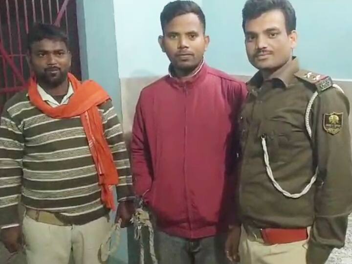 Banka Munna Bhai Arrested While Giving Exam of BPSC TRE 2 Cash Recovered of 40 Thousand Rupees ANN BPSC TRE 2 Exam: बांका में दूसरे के बदले परीक्षा देते 'मुन्ना भाई' गिरफ्तार, फर्जी अभ्यर्थी के पास से मिले 40 हजार रुपये