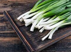 શિયાળામાં લીલી ડુંગળી ખાવ, મળશે આ અદભૂત ફાયદાઓ