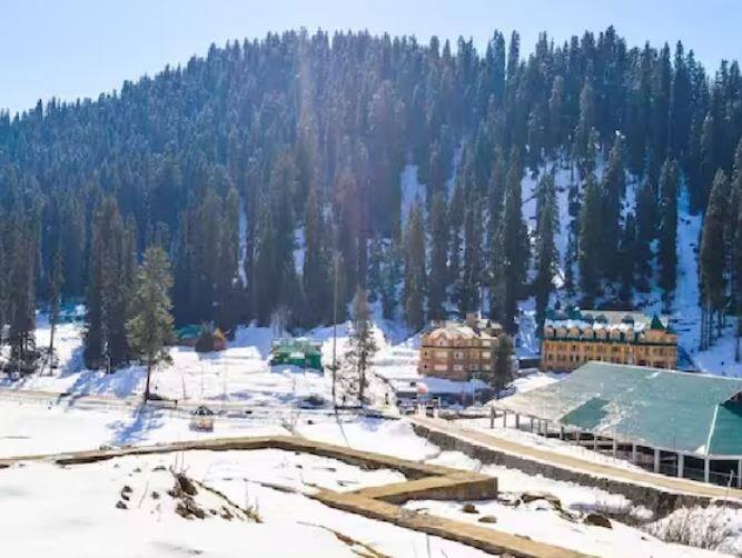 ਜੇਕਰ ਤੁਸੀਂ ਮਾਰਚ ਵਿੱਚ ਕਸ਼ਮੀਰ ਦੀਆਂ ਖੂਬਸੂਰਤ ਵਾਦੀਆਂ ਦਾ ਆਨੰਦ ਲੈਣਾ ਚਾਹੁੰਦੇ ਹੋ, ਤਾਂ ਤੁਸੀਂ IRCTC ਦੇ ਇਸ ਫਲਾਈਟ ਪੈਕੇਜ ਵਿੱਚ ਬੁੱਕ ਕਰ ਸਕਦੇ ਹੋ।