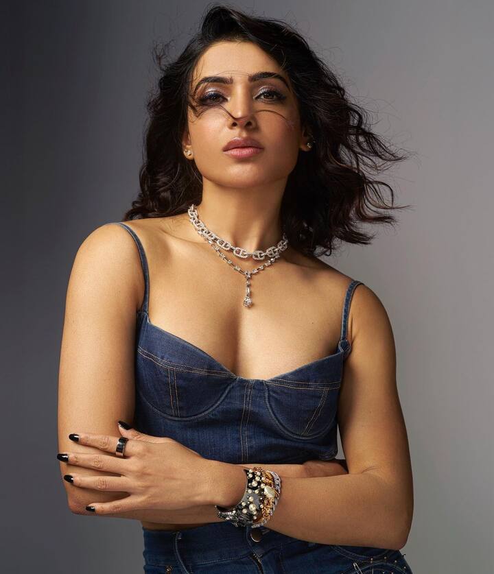 సమంత గ్లామర్ ఏమాత్రం తగ్గలేదు. అందుకు బెస్ట్ ఎగ్జాంపుల్ ఈ ఫొటోస్. గ్లామర్ ట్రీట్ అన్నట్లు డెనిమ్ లుక్కులో స్టార్ హీరోయిన్ సందడి చేశారు. (Image Courtesy: samantharuthprabhuoffl / instagram)