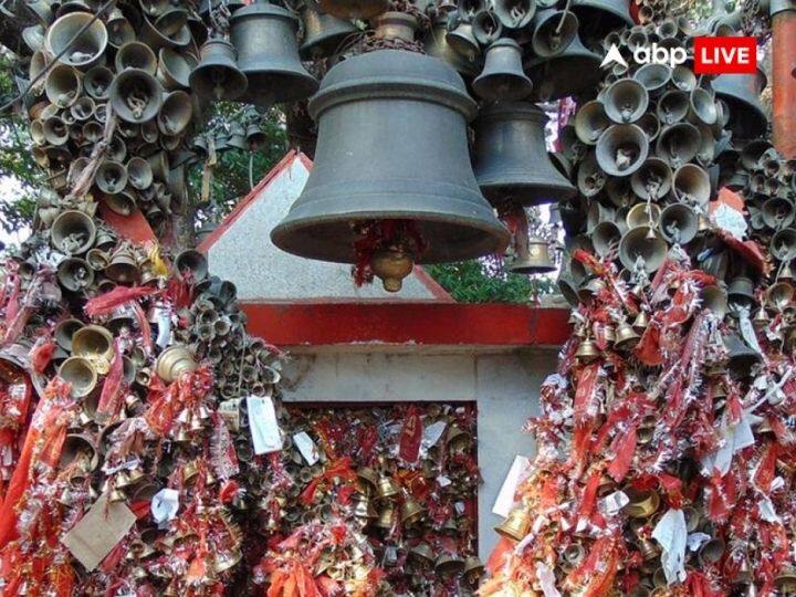 चितई ग्वाल देवता के इस मंदिर में भक्त मनोकामना पूर्ति के लिए चढ़ावे के रूप में यहां घंटियां चढ़ाते हैं और पत्र लिखते हैं. इन्हें शीघ्र न्याय दिलाने वाला देवता कहा जाता है. स्थानीय लोग इन्हें लोक देवता के रूप में भी पूजते हैं.