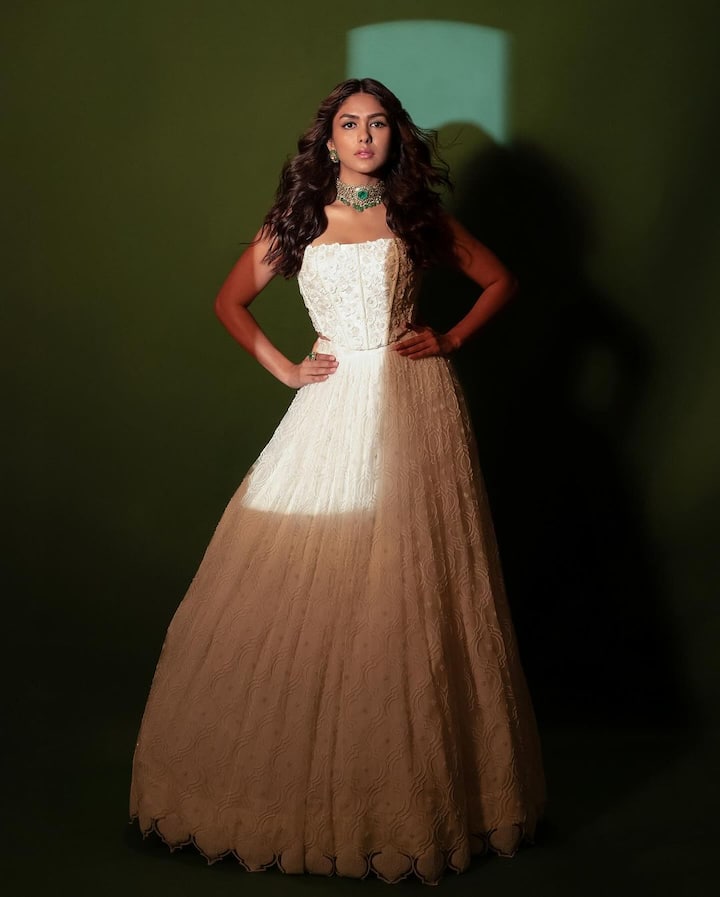 இவர் 2018 ஆம் ஆண்டில் வெளிவந்த லவ் சோனியா என்ற திரைப்படத்தின் மூலம் அறிமுகமானார்.