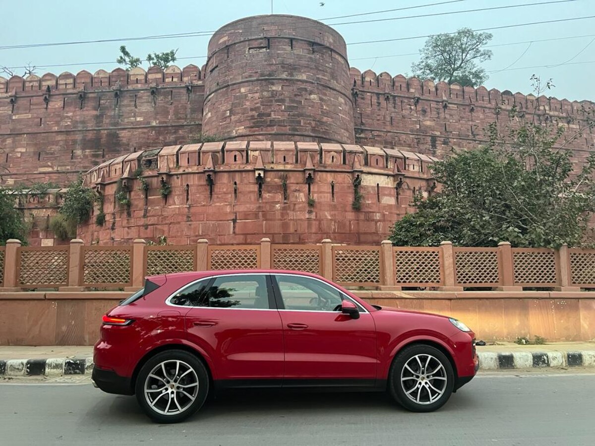 Delhi To Agra Road Trip In The New Porsche Cayenne