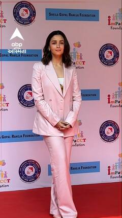 અભિનેત્રી આલિયા ભટ્ટ સ્પોટ થઈ મુંબઈની એક ઈવેન્ટમાં