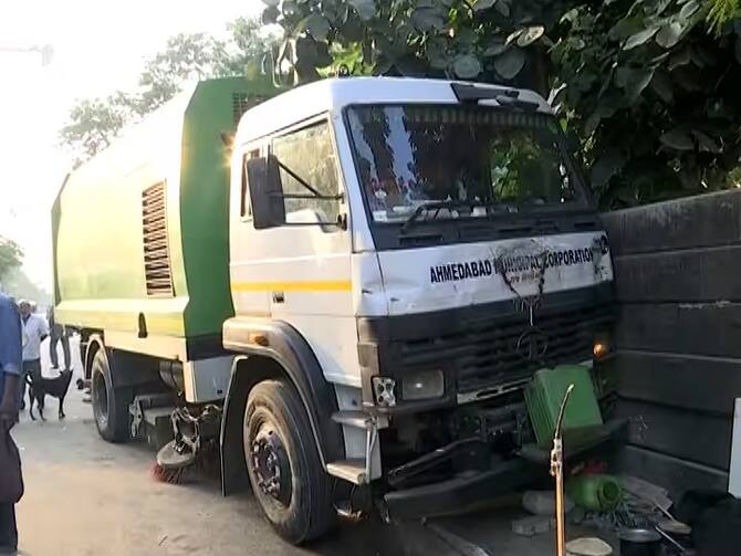 A woman cooking on the footpath in Ahmedabad was crushed by a municipal truck and died on the spot.