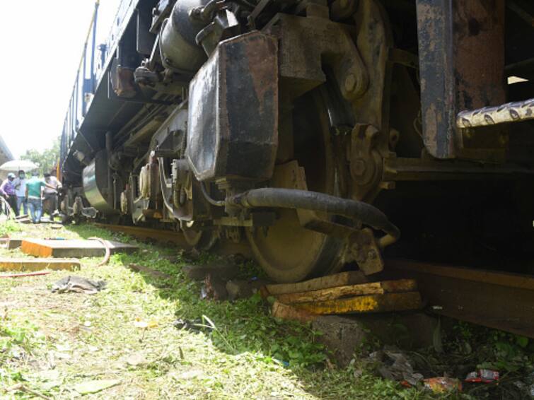 Tamil Nadu Goods Train Derailment Chengalpattu Passenger Movement Affected Work Underway To Clear Tracks Rail Service Hit As Goods Train Derails In TN, Work Underway To Clear Tracks