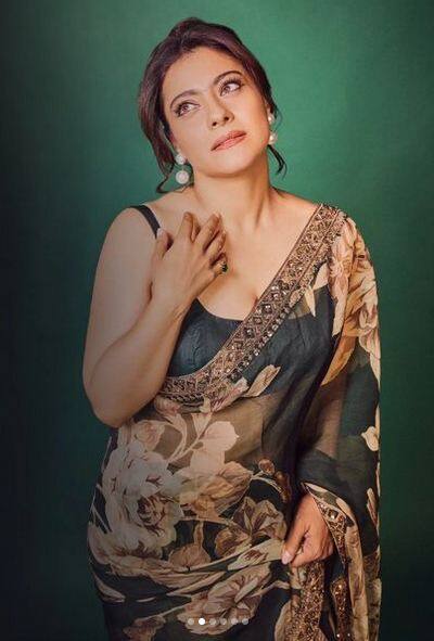 ਇਨ੍ਹਾਂ ਤਸਵੀਰਾਂ 'ਚ ਕਾਜੋਲ ਦਾ ਕਲੀਵੇਜ ਵੀ ਨਜ਼ਰ ਆ ਰਿਹਾ ਹੈ ਅਤੇ ਉਸ ਨੇ ਆਪਣੇ ਵਾਲਾਂ ਦਾ ਬਨ ਬਣਾਇਆ ਹੈ।