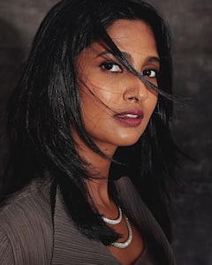 Keerthi Pandiyan Photos : ஸ்டைலிஷ் உடையில் கூலாக போஸ் கொடுக்கும் கண்ணகி நடிகை கீர்த்தி பாண்டியன்..!