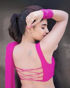 Jabardasth Varsha Photos : పింకీ డ్రెస్​లో ఫంకీ ఫోజులిచ్చిన జబర్దస్త్ వర్ష