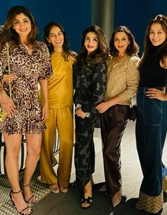 Pics: शिल्पा, रवीना, सोनाली की मस्ती भरी शाम, गायत्री जोशी की पार्टी में दिखा 90s की एक्ट्रेस का जलवा