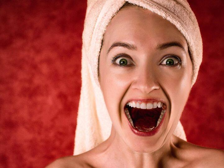 जब कोई दूसरा गुदगुदी करता है तो आ जाती है हंसी, खुद करने पर नहीं होता है कुछ रिएक्शन? When someone else tickles you start laughing जब कोई दूसरा गुदगुदी करता है तो आ जाती है हंसी, खुद करने पर नहीं होता है कुछ रिएक्शन?