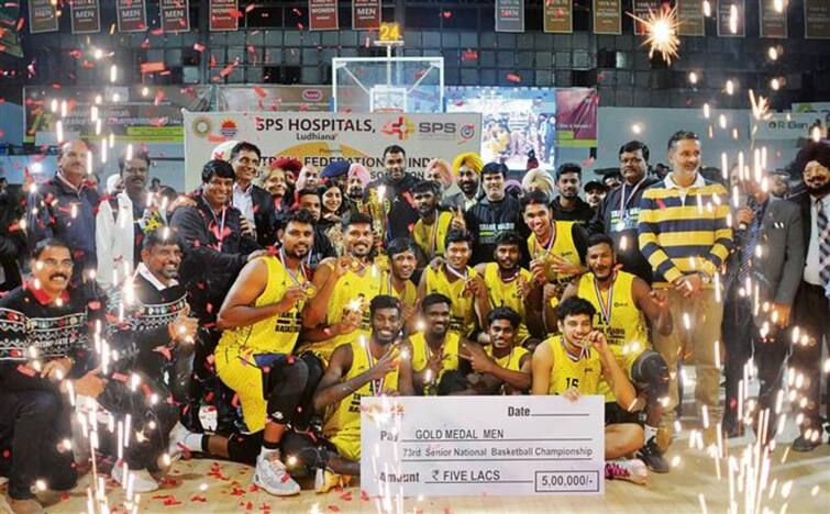Tamil Nadu Men's Team Wins Gold Medal in 73rd National Senior Basketball Championship National Senior Basketball Championship: 73-வது தேசிய சீனியர் கூடைப்பந்து சாம்பியன்ஷிப் - இந்தியன் ரயில்வேஸை ஓடவிட்டு சாம்பியனான தமிழ்நாடு.!
