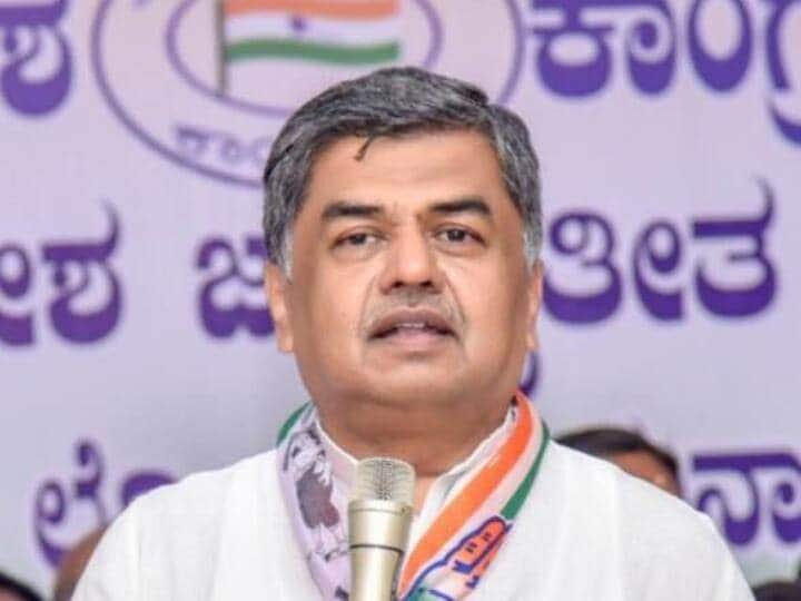 Congress BK Hariprasad On Vinayak Damodar Savarkar Photo in Karnataka Assembly कांग्रेस नेता बीके हरिप्रसाद बोले- कर्नाटक विधानसभा में सावरकर की तस्वीर है स्वतंत्रता सेनानियों का अपमान
