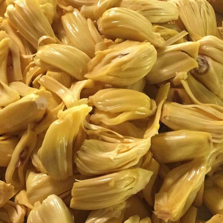 ਭਾਵੇਂ ਕਿ ਕਟਹਲ ਸ਼ੂਗਰ ਦੇ ਰੋਗੀਆਂ ਲਈ ਬਹੁਤ ਫਾਇਦੇਮੰਦ ਹੁੰਦਾ ਹੈ, ਪਰ ਸ਼ੂਗਰ ਦੇ ਰੋਗੀਆਂ ਨੂੰ ਇਸ ਦਾ ਸੇਵਨ ਘੱਟ ਮਾਤਰਾ ‘ਚ ਕਰਨਾ ਚਾਹੀਦਾ ਹੈ ਨਹੀਂ ਤਾਂ ਇਹ ਸਰੀਰ ‘ਚ ਗਲੂਕੋਜ਼ ਦਾ ਪੱਧਰ ਵਧਾ ਸਕਦਾ ਹੈ।