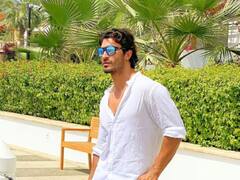 पाण्यात मारली डुबकी, चुलीवर बनवली मॅगी; विद्युतच्या जंगलातल्या न्यूड फोटोशूटची चर्चा