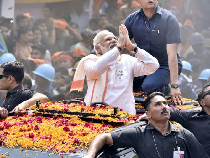 PM Modi Attacked INDIA Alliance In Varanasi: प्रधानमंत्री मोदी ने काशी में किया सनातन धर्म का बखान! जाति-धर्म की राजनीति से बचने की सलाह  