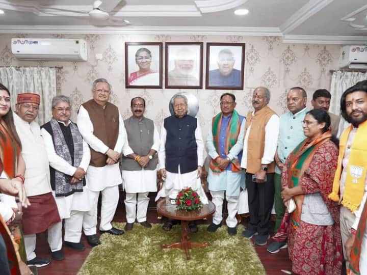 Chhattisgarh New Cabinet Ministers in Race after CM Vishnu dev Sai and Deputy CM Arun Sao Chhattisgarh Politics: एक CM और 2 डिप्टी सीएम के एलान के बाद मंत्री पद पर सबकी नजर, इन बड़े चेहरों को मिल सकती है मंत्रिमण्डल में जगह