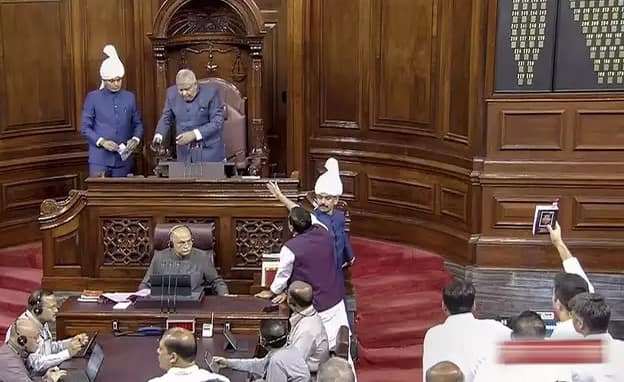 J k Reservation Amendment Bil 2023 and J K Reorganisation Amendment Bill 2023 passed in the Rajya Sabha Rajya Sabha: સ્થળાંતર કરનારા કાશ્મીરી પંડિતો અને પીઓકે રેફ્યુજી માટે બેઠક અનામત રાખતું બિલ રાજ્યસભામાં થયું પાસ
