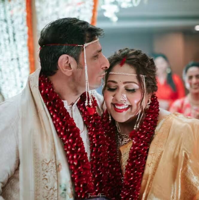 ਇਸ ਲਿਸਟ 'ਚ ਪਹਿਲਾ ਨਾਂ ਟੀਵੀ ਐਕਟਰ ਰੁਸ਼ਦ ਰਾਣਾ ਦਾ ਹੈ। ਅਭਿਨੇਤਾ ਨੇ ਕੇਤਕੀ ਵਾਲਵਕਰ ਨਾਲ 4 ਜਨਵਰੀ 2023 ਨੂੰ ਦੂਜਾ ਵਿਆਹ ਕੀਤਾ। ਇਸ ਤੋਂ ਪਹਿਲਾਂ 2010 'ਚ ਉਨ੍ਹਾਂ ਦਾ ਵਿਆਹ ਖੁਸ਼ਨੁਮ ਨਾਲ ਹੋਇਆ ਸੀ। ਰੁਸ਼ਾਦ 'ਸਸੁਰਾਲ ਸਿਮਰ ਕਾ', 'ਯੇ ਉਨ ਦਿਨੋਂ ਕੀ ਬਾਤ ਹੈ' ਅਤੇ 'ਅਨੁਪਮਾ' ਵਰਗੇ ਮਸ਼ਹੂਰ ਸ਼ੋਅਜ਼ 'ਚ ਨਜ਼ਰ ਆ ਚੁੱਕੇ ਹਨ।