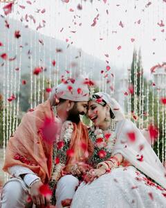 YRKKH फेम Vrushika Mehta ने बॉयफ्रेंड से रचाई शादी, वेडिंग एलबम में देखें जयमाला से लेकर फेरों तक की खूबसूरत तस्वीरें