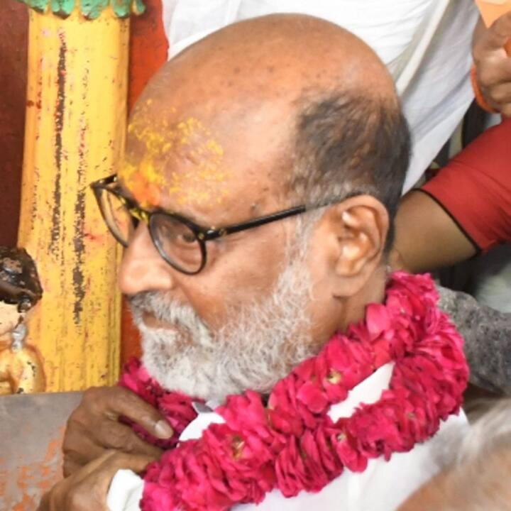 'মুরাত্তু কালাই' ছবিতে এক গ্রাম্য ভদ্রলোকের চরিত্রে অভিনয় করেছিলেন থালাইভা রজনীকান্ত। তাঁর বয়ানে ‘সেভিদুভেন’ (তোমার মাথা আমি কেটে ফেলব) সংলাপটি যেন অন্য মাত্রা পেয়েছিল দর্শকমনে।
