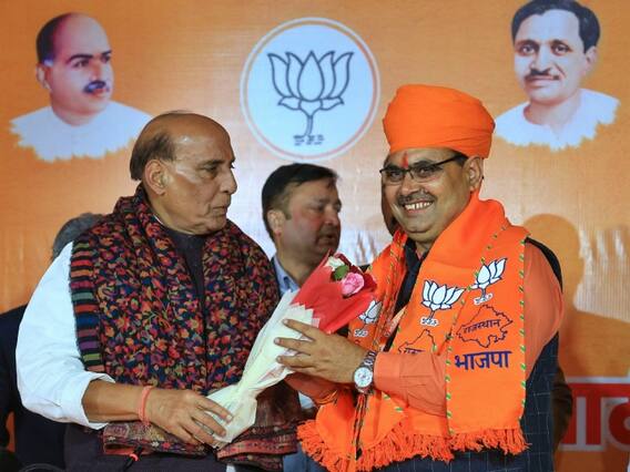 Rajasthan New CM: राजस्थान में सस्पेंस खत्म, भजनलाल शर्मा होंगे CM, वसुंधरा राजे ने दिया गुलदस्ता, देखें तस्वीरें