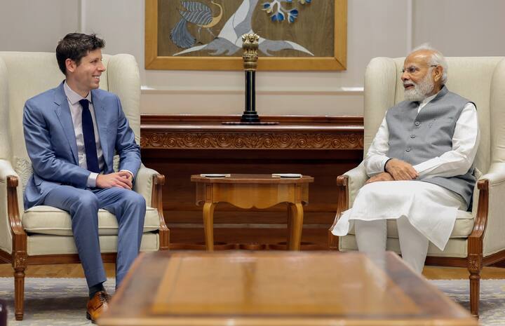 तीसरे सवाल की बात करें तो गूगल से तीसरे नंबर पर चैटजीपीटी के बारे में सबसे ज्यादा पूछा गया.