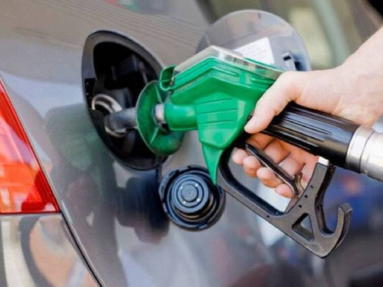 petrol and diesel price chennai on december 12th 2023 know full details Petrol Diesel Price Today: மாற்றம் காணும் கச்சா எண்ணெய்.. உயர்ந்ததா பெட்ரோல் டீசல் விலை? இன்றைய நிலவரம்..