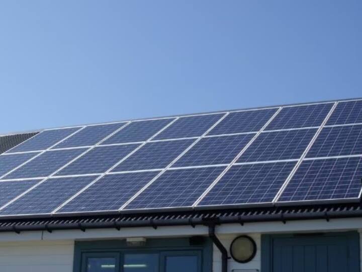 Madhya Pradesh solar panels installed at more than 10 thousand places in Malwa-Nimar region ANN Madhya Pradesh News: एमपी में बढ़ी सौर उर्जा की डिमांड, मालवा-निमाड़ क्षेत्र में 10 हजार से ज्यादा स्थानों पर लगे सोलर पैनल