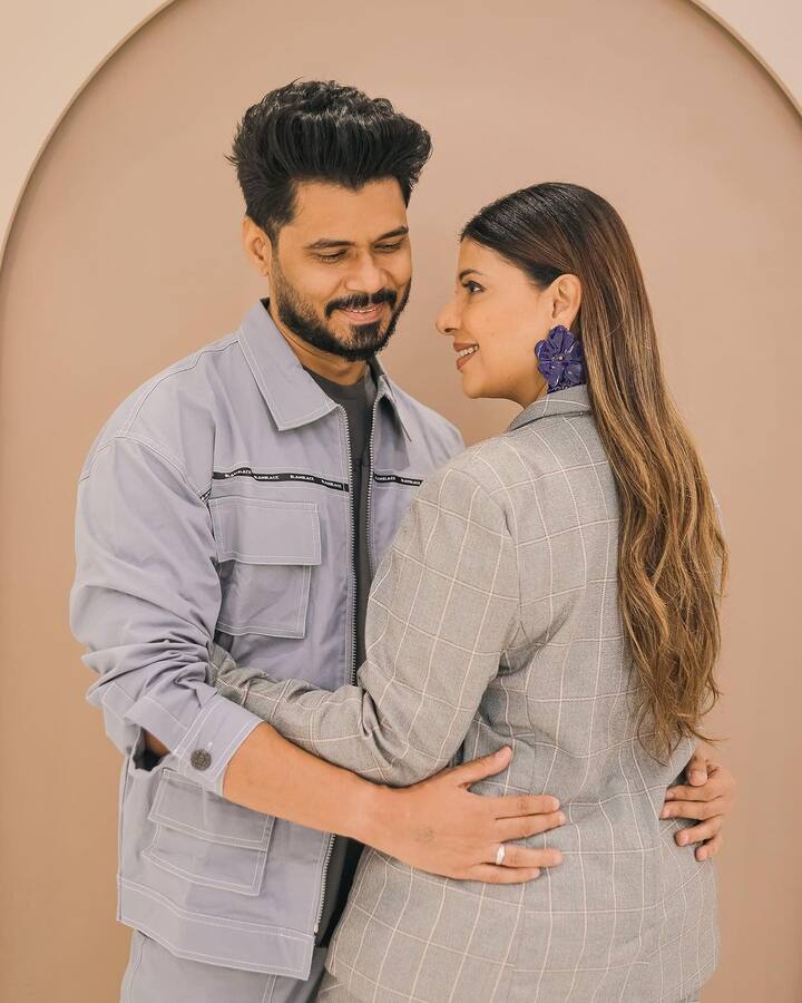 तस्वीरों को शेयर करते हुए अविनाश ने संभावना के लिए एक स्पेशल नोट भी लिखा. उन्होंने लिखा, ‘जन्मदिन मुबारक हो बेबी..मैं कामना करता हूं कि इस साल आपको सभी स्वास्थ्य समस्याओं से छुटकारा मिल जाए और हम आपके अगले जन्मदिन पर एक साथ मैराथन करें..’