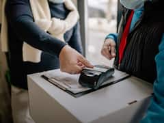 CIBIL: 750 થી ઉપર રાખવા માંગો છો ક્રેડિટ સ્કોર, Credit Card ના ઉપયોગ સમયે રાખો આ ખાસ ધ્યાન